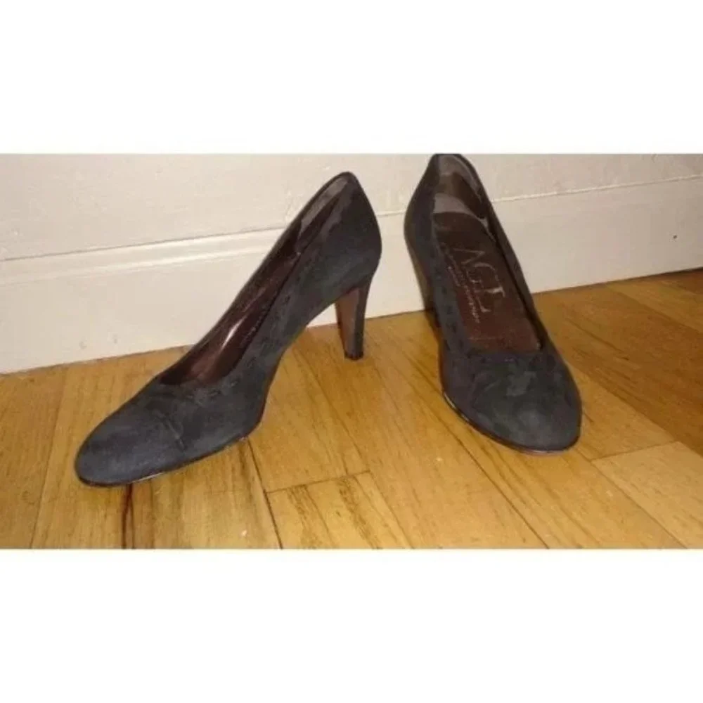AGL Attilio Giusti Leombruni Round Toe Suede Pumps Shoes 7 - Picture 4 of 10